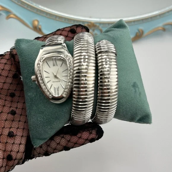 Luxury Serpenti Elegant Silver Wrap Women's Watch - Picture 10 of 11